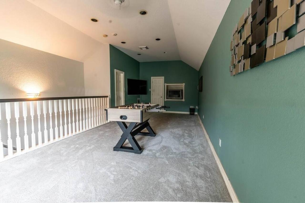 Huge 6 Bedroom With Pool, Spa, 85 Inch Tv, Game Room Хьюстон Экстерьер фото