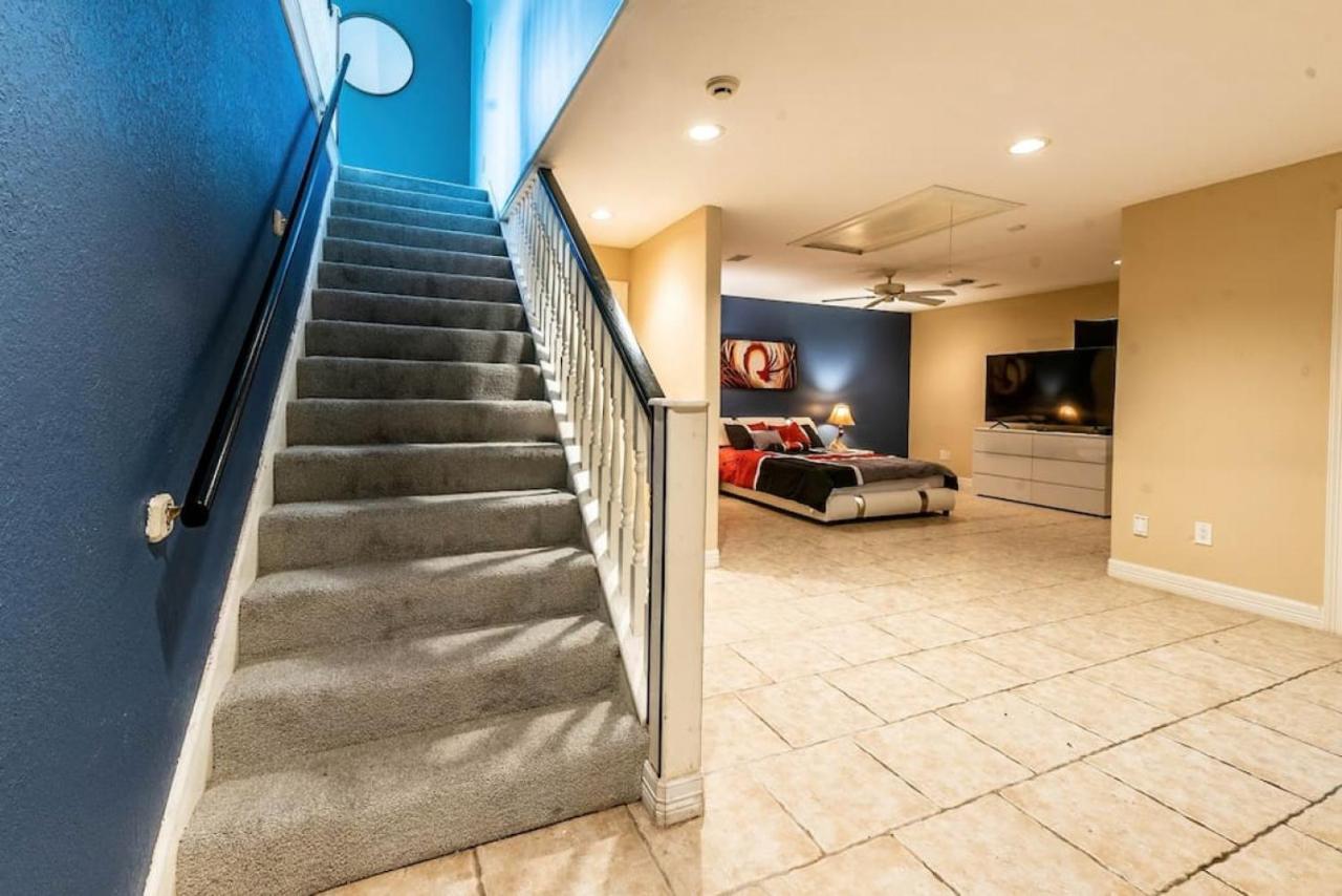 Huge 6 Bedroom With Pool, Spa, 85 Inch Tv, Game Room Хьюстон Экстерьер фото