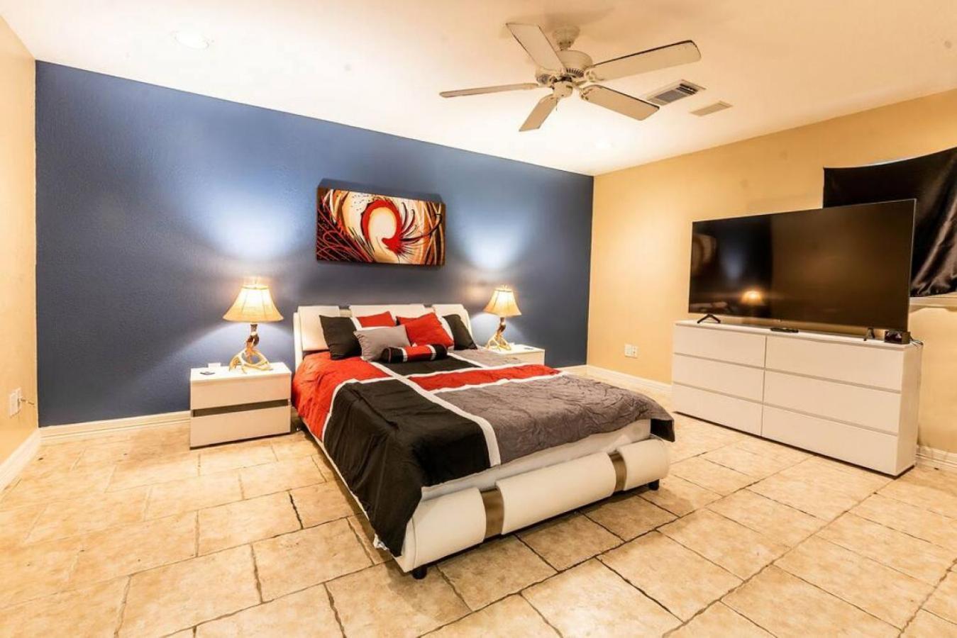 Huge 6 Bedroom With Pool, Spa, 85 Inch Tv, Game Room Хьюстон Экстерьер фото