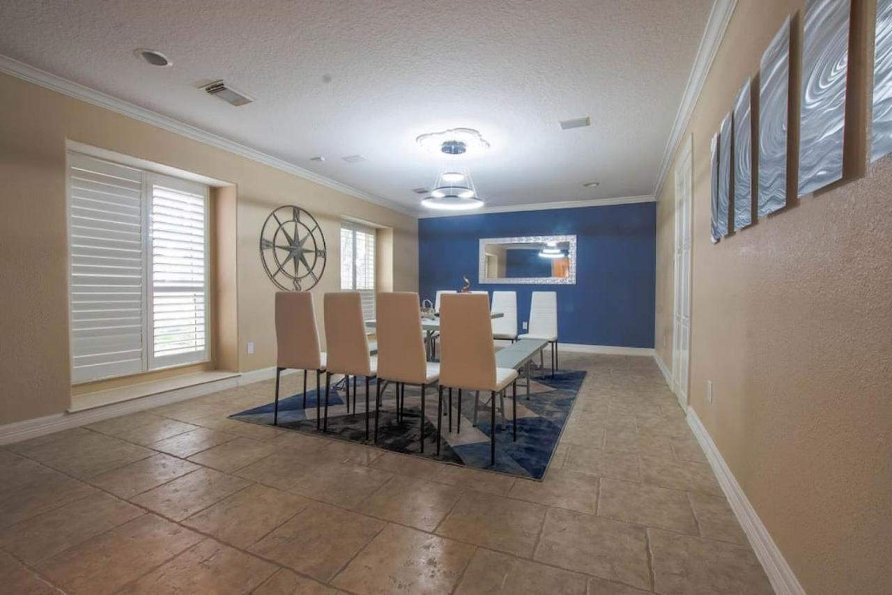 Huge 6 Bedroom With Pool, Spa, 85 Inch Tv, Game Room Хьюстон Экстерьер фото